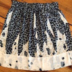 CAbi print skirt with pockets